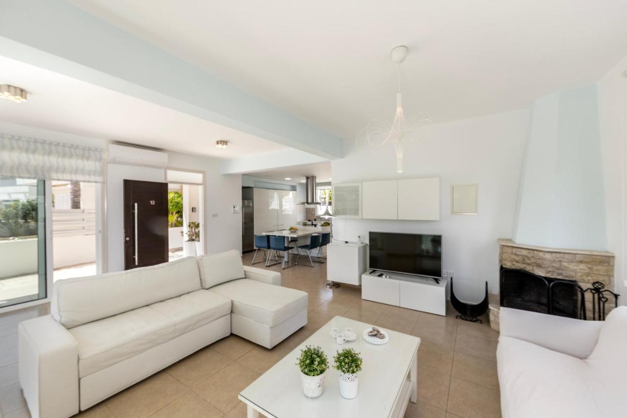 Protaras Sunrise Zen Seafront Villa Екстериор снимка