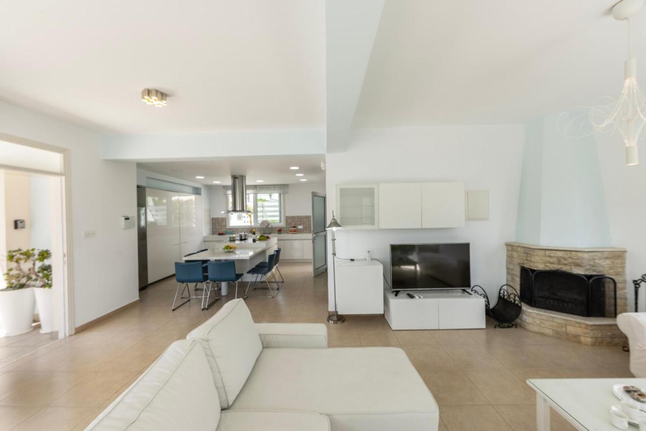 Protaras Sunrise Zen Seafront Villa Екстериор снимка
