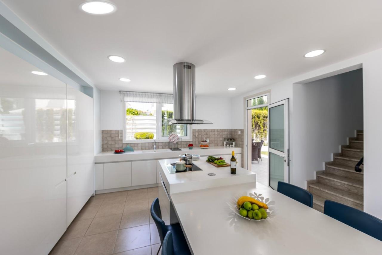 Protaras Sunrise Zen Seafront Villa Екстериор снимка